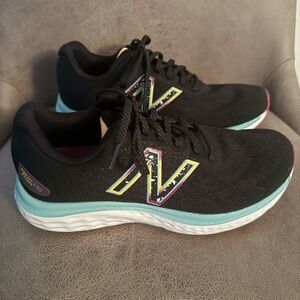 New Balance Women's Black and Teal Athletic Shoes.